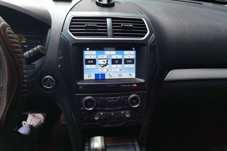 Used Ford Explorer 2017 2.3T Fashion Edition Audio And AC Panel