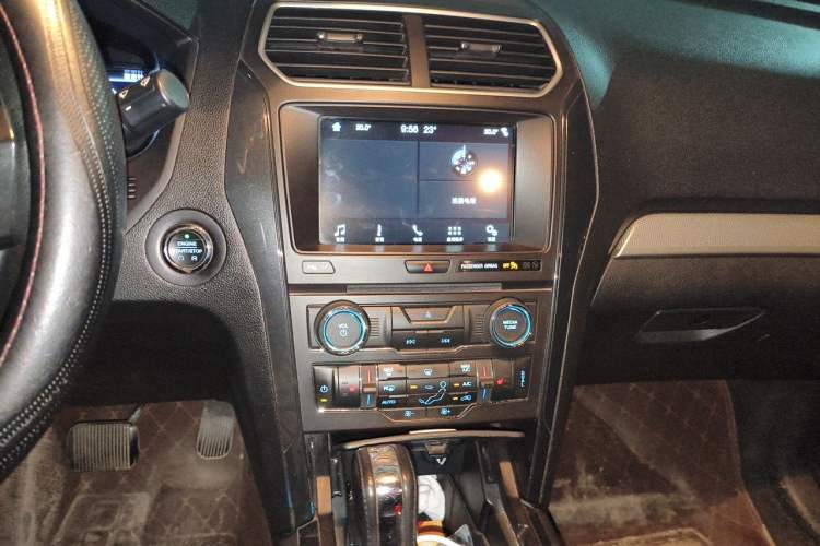 Used Ford Explorer 2017 2.3T Fashion Edition Audio And AC Panel