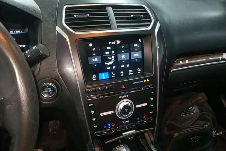 Used Ford Explorer 2017 2.3T Elite Edition Audio And AC Panel