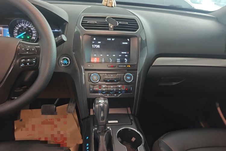 Used Ford Explorer 2017 2.3T Fashion Edition Audio And AC Panel