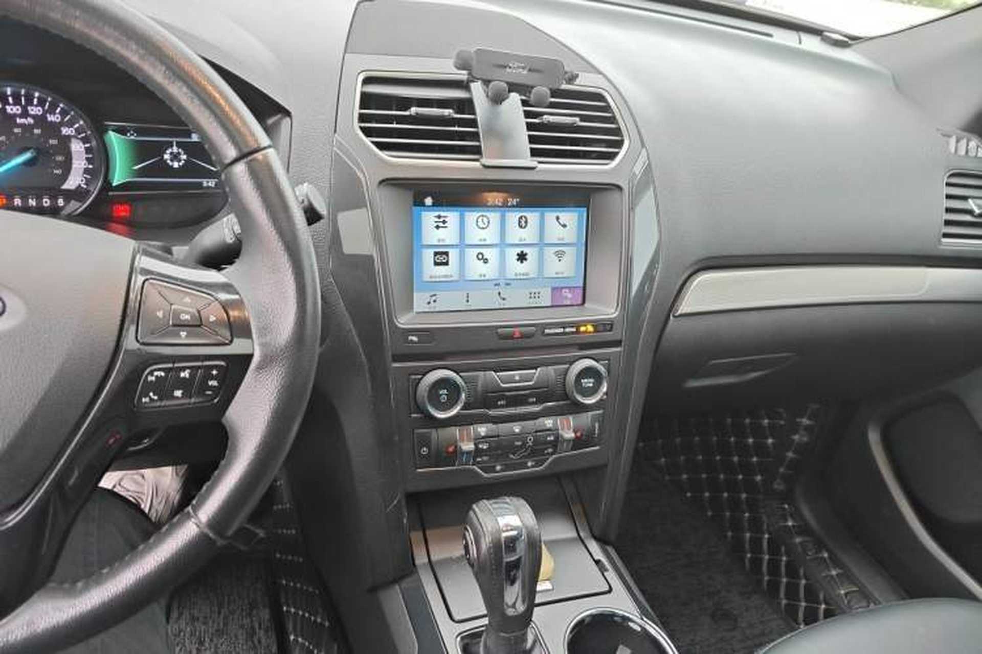 Used Ford Explorer 2017 2.3T Fashion Edition Audio And AC Panel