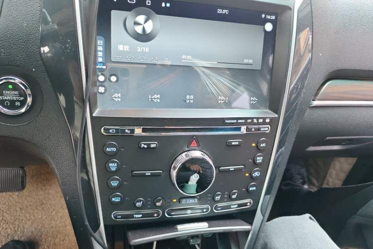 Used Ford Explorer 2017 2.3T Elite Edition Audio And AC Panel