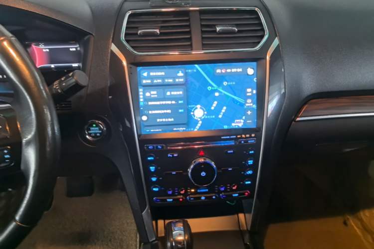 Used Ford Explorer 2017 2.3T Elite Edition Audio And AC Panel