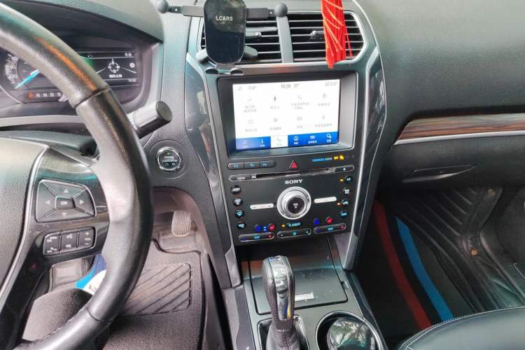 Used Ford Explorer 2017 2.3T Elite Edition Audio And AC Panel