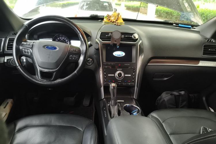 Used Ford Explorer 2017 2.3T Elite Edition Center Console