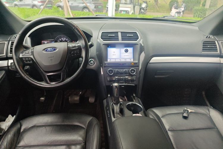 Used Ford Explorer 2017 2.3T Fashion Edition Center Console