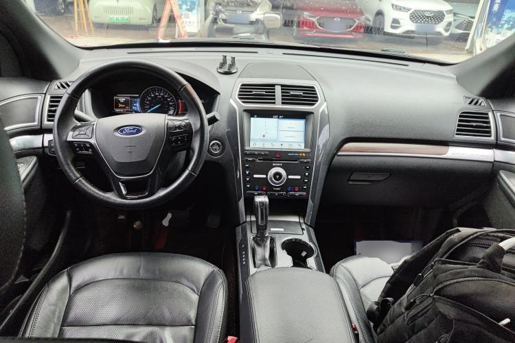 Used Ford Explorer 2017 2.3T Elite Edition Center Console