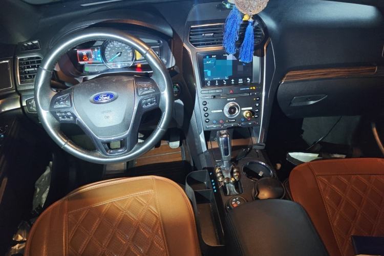Used Ford Explorer 2017 2.3T Elite Edition Center Console