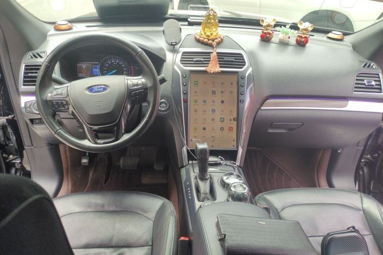 Used Ford Explorer 2017 2.3T Elite Edition Center Console