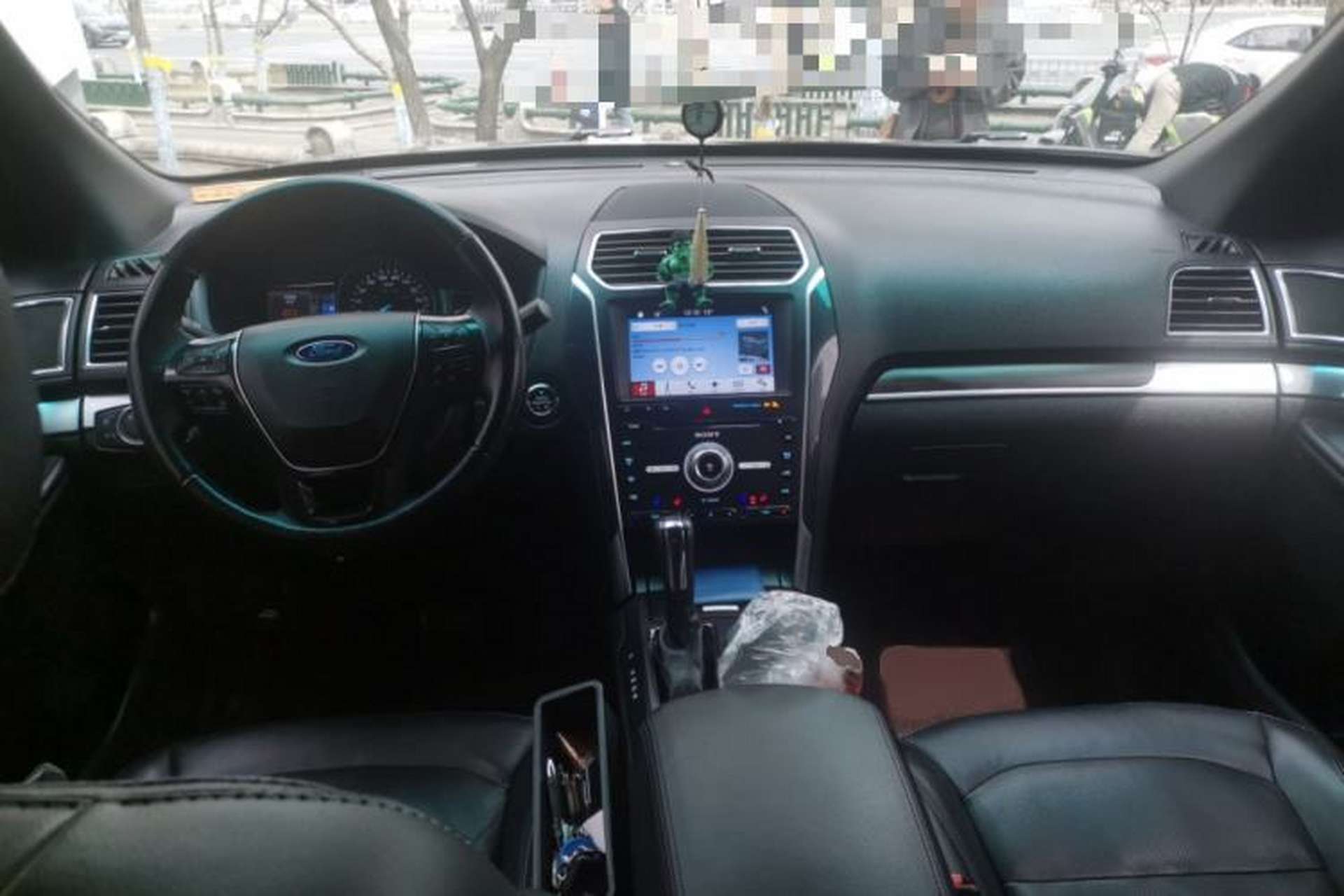 Used Ford Explorer 2017 2.3T Elite Edition Center Console