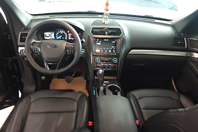 Used Ford Explorer 2017 2.3T Fashion Edition Center Console