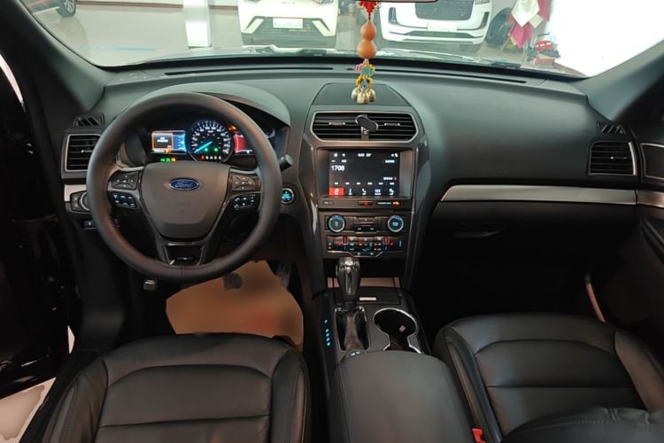 Used Ford Explorer 2017 2.3T Fashion Edition Center Console