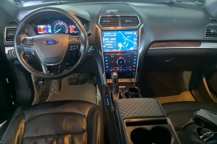 Used Ford Explorer 2017 2.3T Elite Edition Center Console