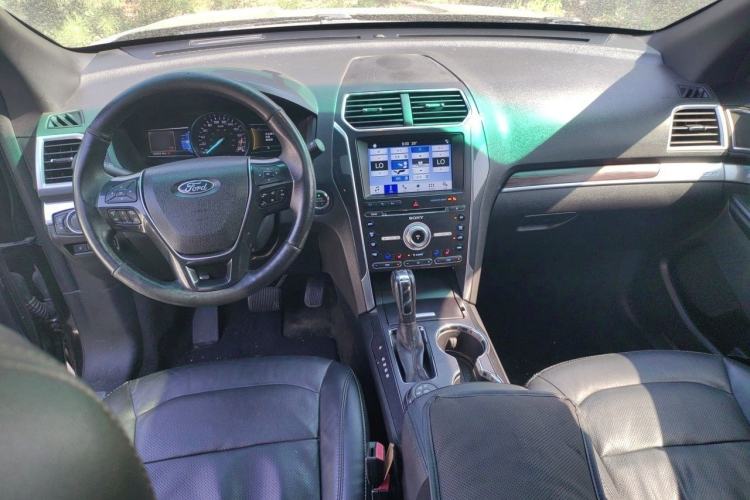 Used Ford Explorer 2017 2.3T Elite Edition Center Console