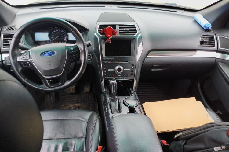 Used Ford Explorer 2017 2.3T Elite Edition Center Console
