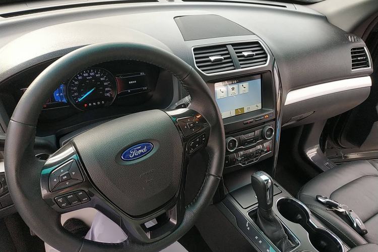 Used Ford Explorer 2017 2.3T Fashion Edition Center Console