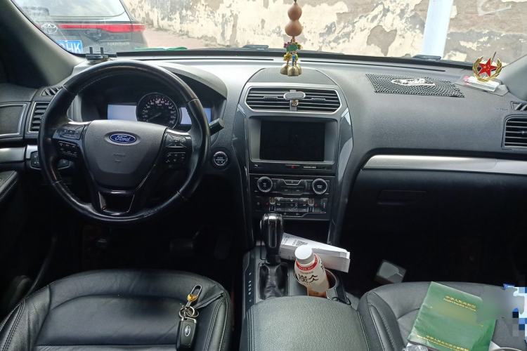 Used Ford Explorer 2017 2.3T Fashion Edition Center Console