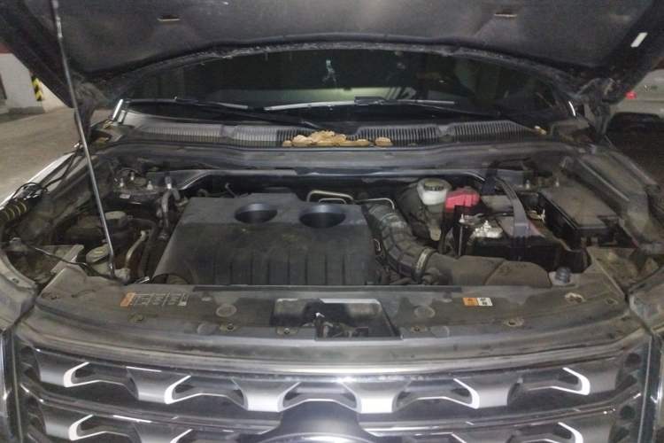 Used Ford Explorer 2017 2.3T Elite Edition Engine Bay