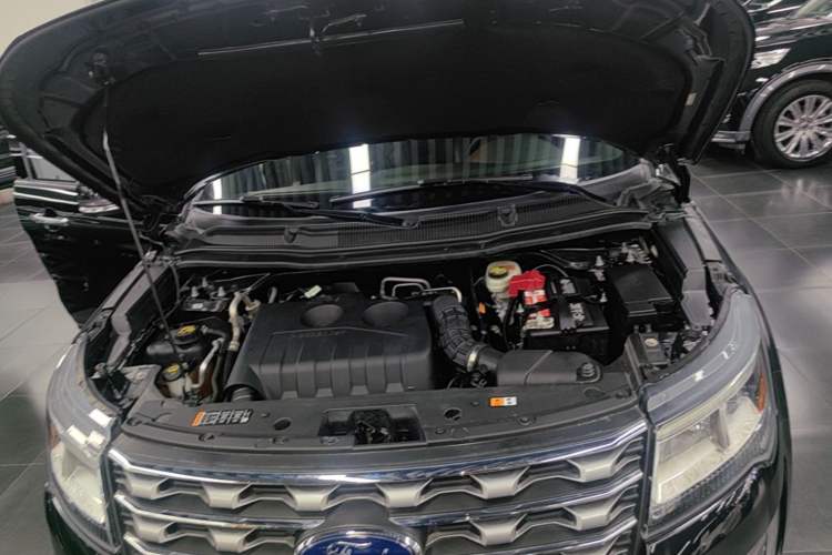 Used Ford Explorer 2017 2.3T Elite Edition Engine Bay
