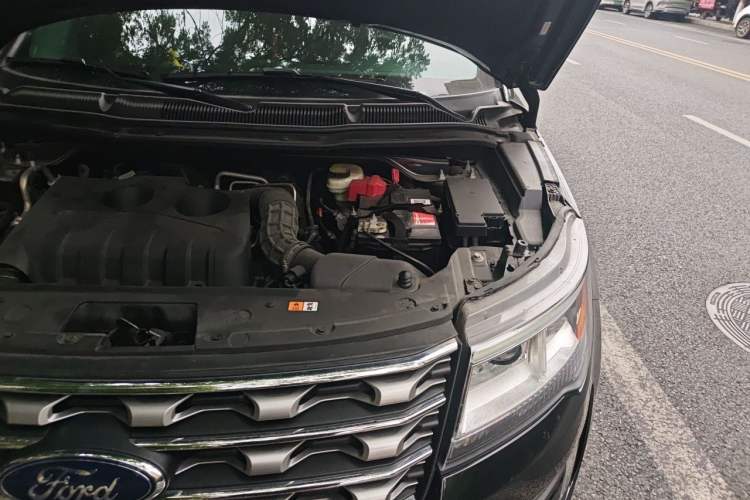 Used Ford Explorer 2017 2.3T Elite Edition Engine Bay Left