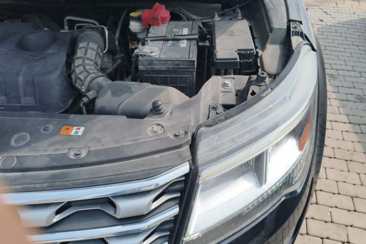 Used Ford Explorer 2017 2.3T Elite Edition Engine Bay Left