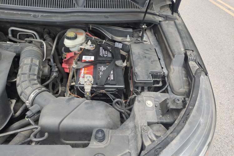 Used Ford Explorer 2017 2.3T Elite Edition Engine Bay Left