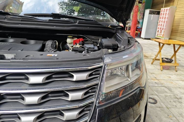Used Ford Explorer 2017 2.3T Elite Edition Engine Bay Left