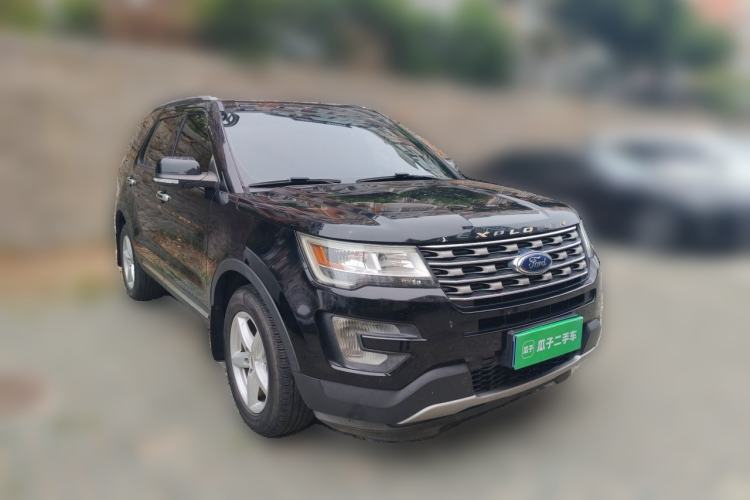Used Ford Explorer 2017 2.3T Fashion Edition Front Right 45 Deg