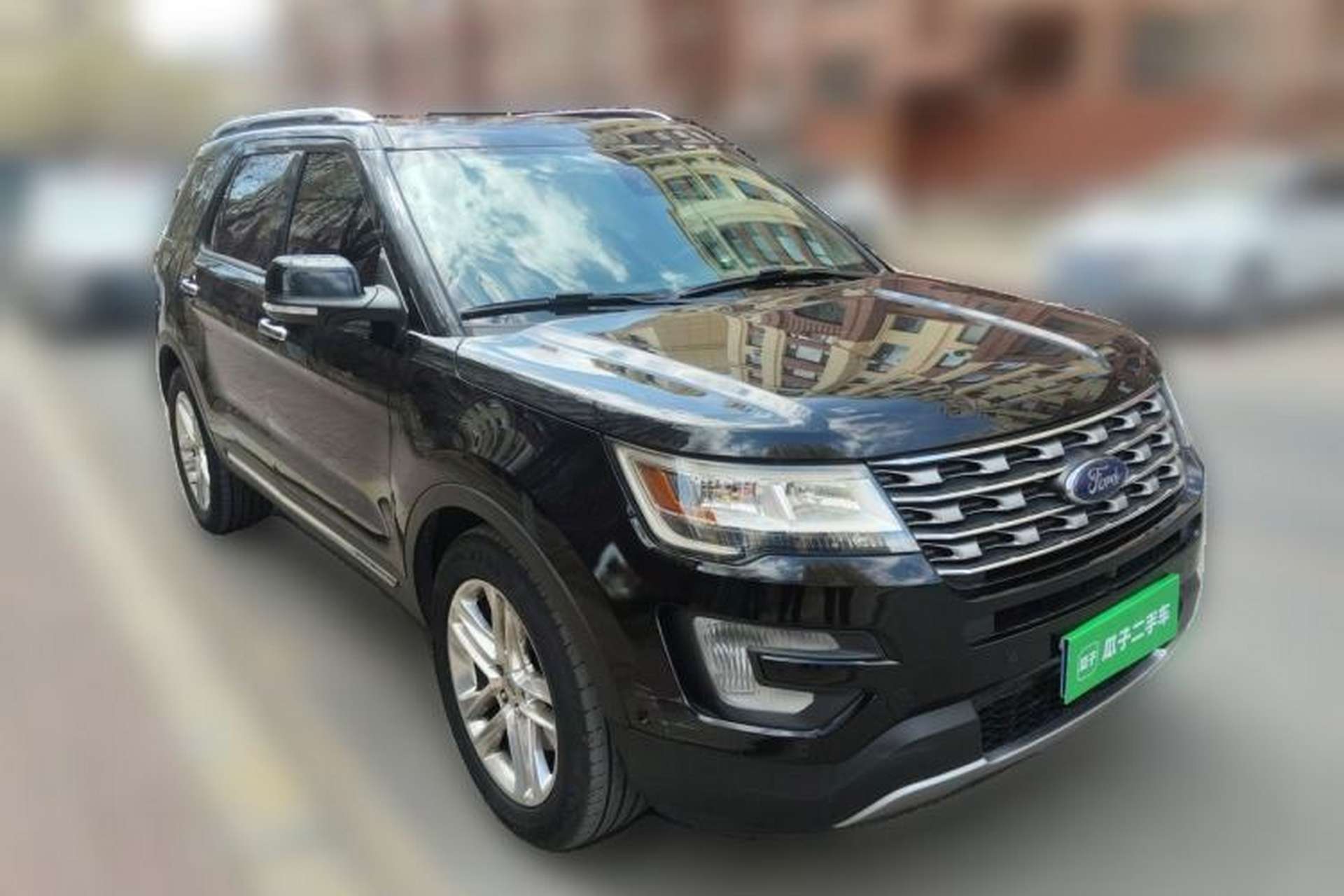 Used Ford Explorer 2017 2.3T Elite Edition Front Right 45 Deg