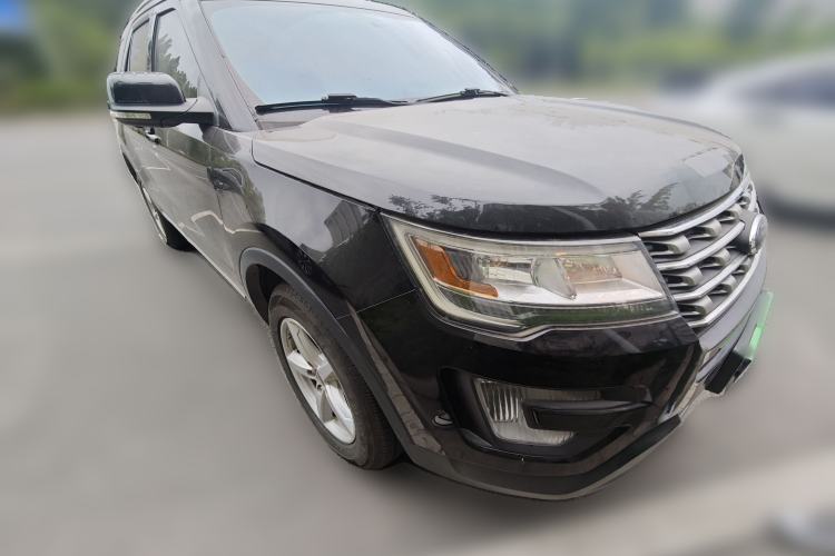Used Ford Explorer 2017 2.3T Fashion Edition Front Right 45 Deg