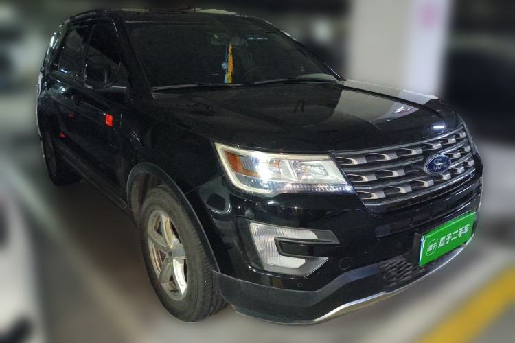 Used Ford Explorer 2017 2.3T Fashion Edition Front Right 45 Deg