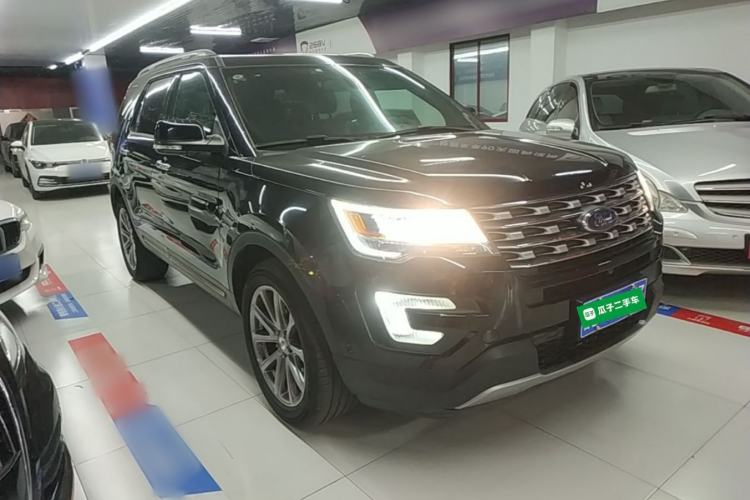 Used Ford Explorer 2017 2.3T Elite Edition Front Right 45 Deg