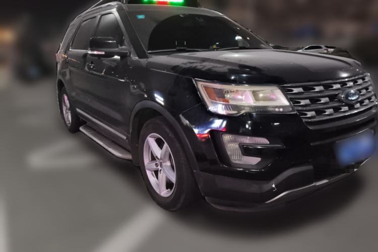 Used Ford Explorer 2017 2.3T Fashion Edition Front Right 45 Deg