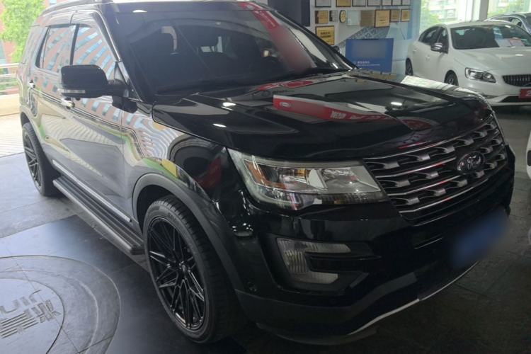 Used Ford Explorer 2017 2.3T Elite Edition Front Right 45 Deg