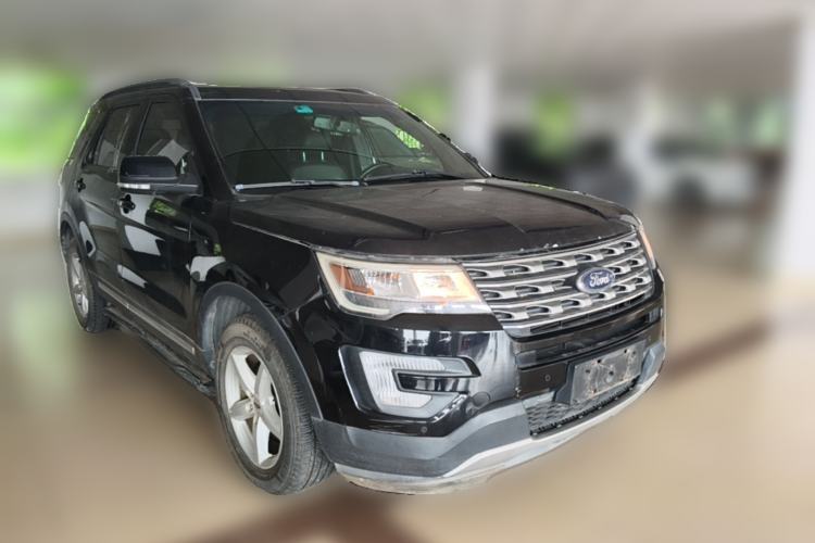 Used Ford Explorer 2017 2.3T Fashion Edition Front Right 45 Deg