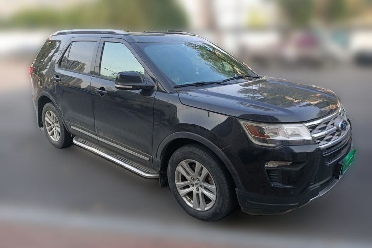 Used Ford Explorer 2017 2.3T Fashion Edition Front Right 45 Deg
