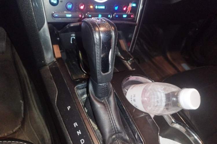 Used Ford Explorer 2017 2.3T Elite Edition Gear Lever