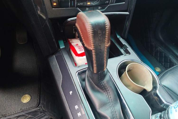 Used Ford Explorer 2017 2.3T Fashion Edition Gear Lever