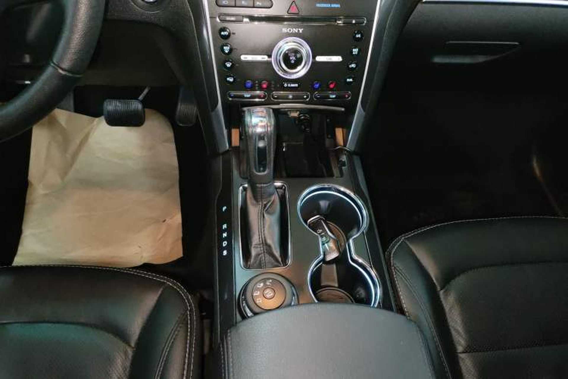 Used Ford Explorer 2017 2.3T Elite Edition Gear Lever