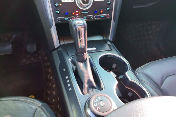 Used Ford Explorer 2017 2.3T Elite Edition Gear Lever