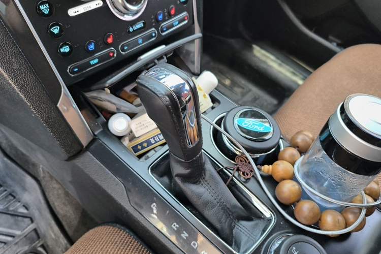 Used Ford Explorer 2017 2.3T Elite Edition Gear Lever