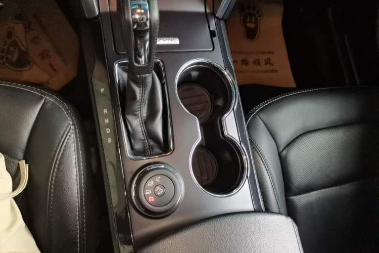 Used Ford Explorer 2017 2.3T Elite Edition Gear Lever