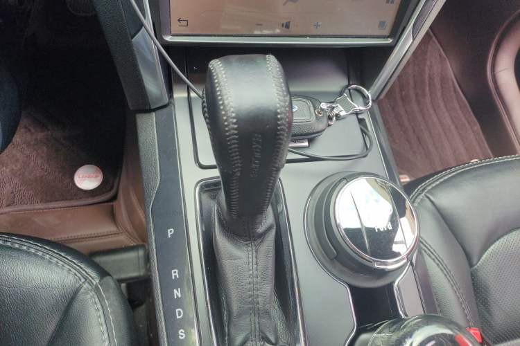 Used Ford Explorer 2017 2.3T Elite Edition Gear Lever