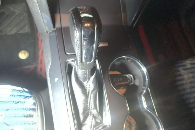 Used Ford Explorer 2017 2.3T Fashion Edition Gear Lever