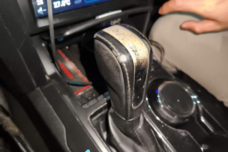 Used Ford Explorer 2017 2.3T Fashion Edition Gear Lever