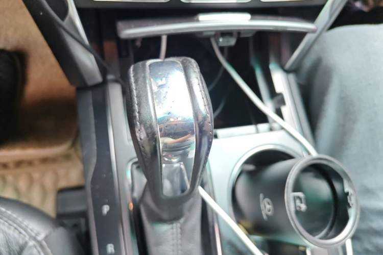 Used Ford Explorer 2017 2.3T Elite Edition Gear Lever