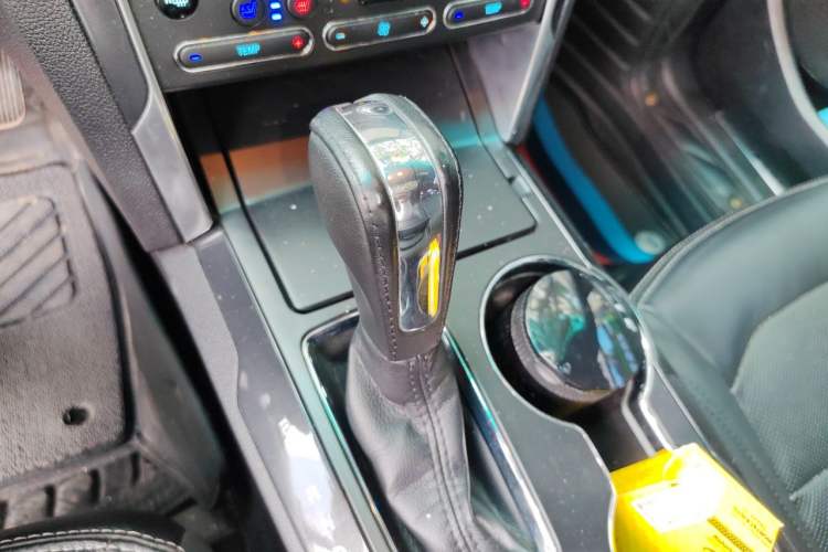Used Ford Explorer 2017 2.3T Elite Edition Gear Lever