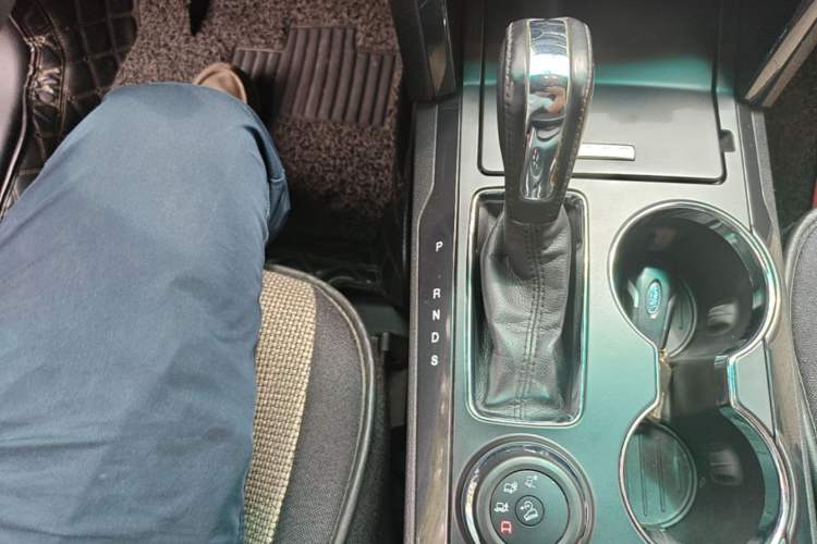 Used Ford Explorer 2017 2.3T Fashion Edition Gear Lever