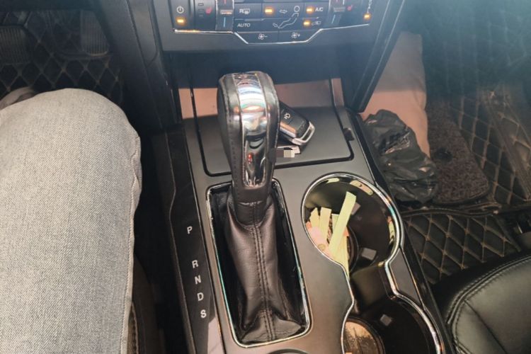 Used Ford Explorer 2017 2.3T Fashion Edition Gear Lever