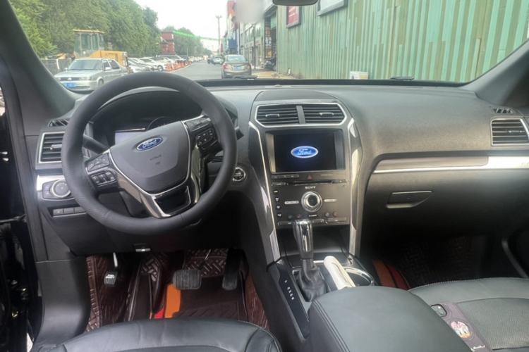 Used Ford Explorer 2017 2.3T Elite Edition Interior 1